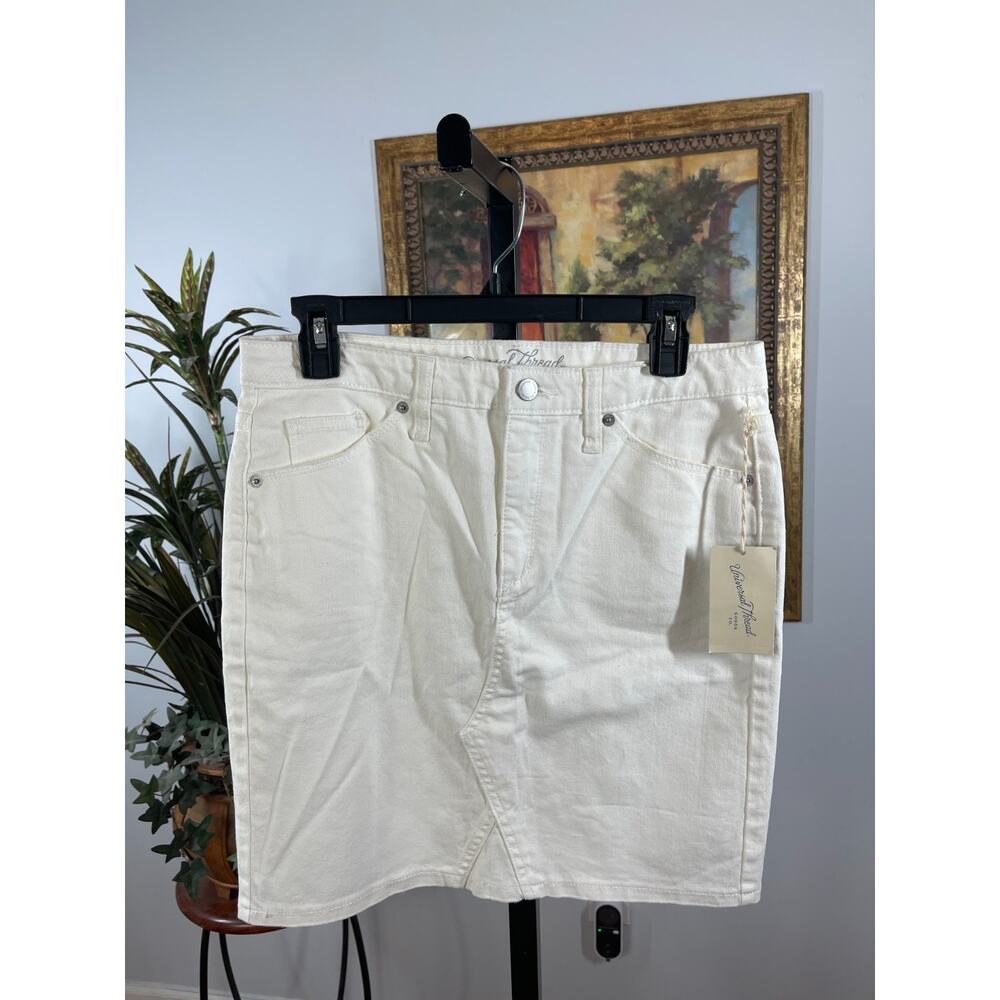 Universal Thread Mini Skirt Women's Size 8 White Western‎ Bohemian Minimalist